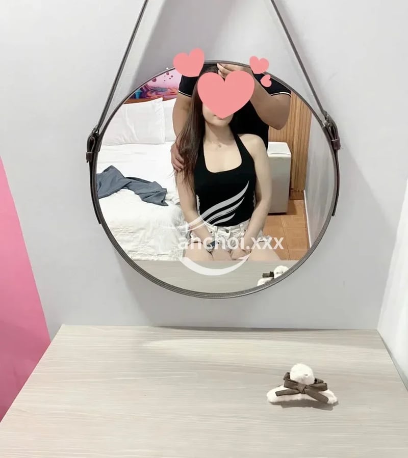 e bj từ nhà tắm ra giường