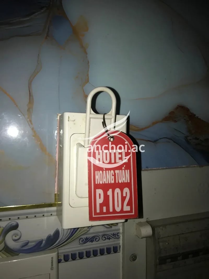 Em đẹp , dễ thương, da trắng mịn , gu tôi thic nhẹ nhàng nên em cũng nhẹ nhàng v