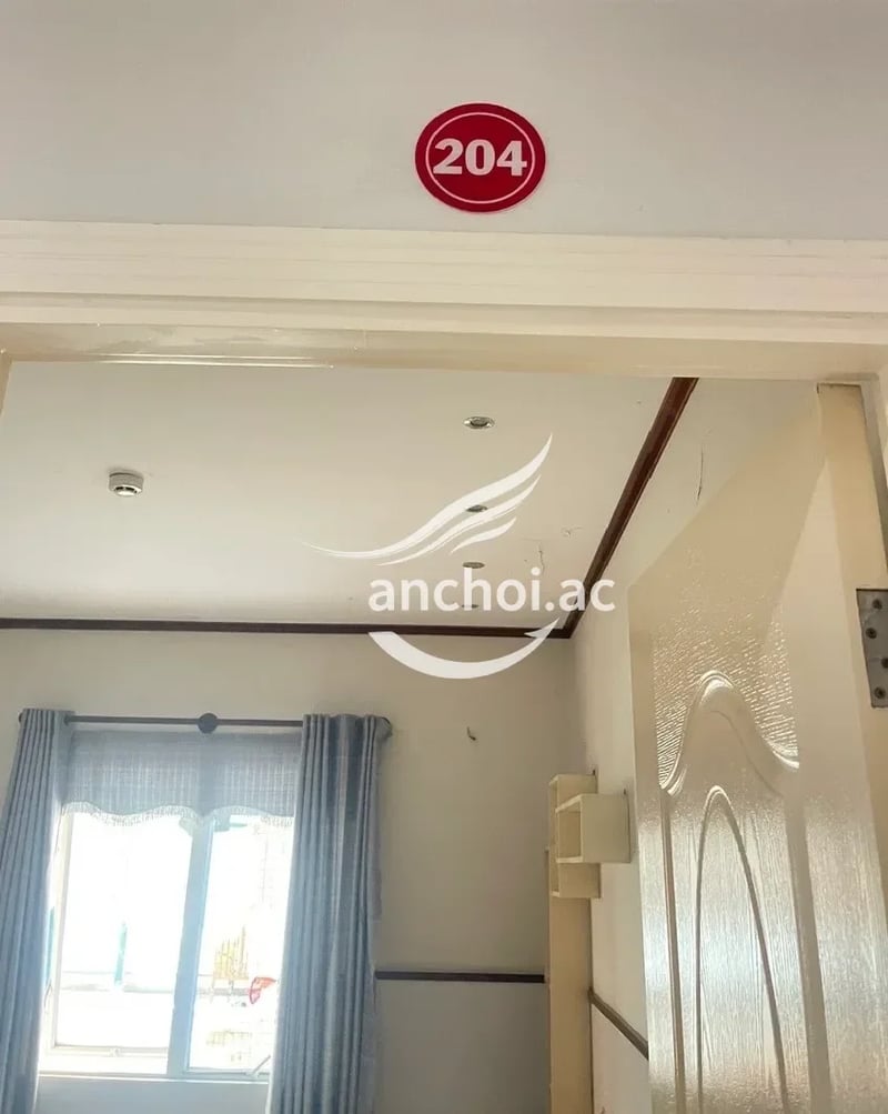 Em xinh đẹp dễ thương body nhìn phê trắng như bông.vui vẻ nhiệt tình phục vụ tới