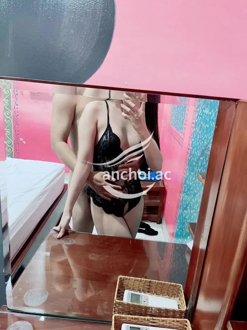 Xếp hình cùng em nó phê lắm, đúng chất gái xinh ngoan nha.
Trắng hồng mặt xinh l — ảnh 3