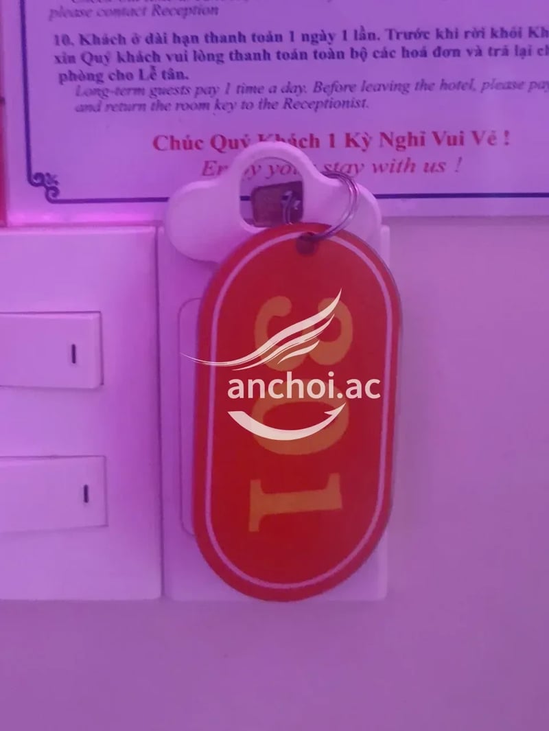 Em nhiệt tình tỉ mỉ chiều mình, liếm từ ti lên cổ rồi chồm lên cưỡi ngựa, vừa dậ — ảnh 4