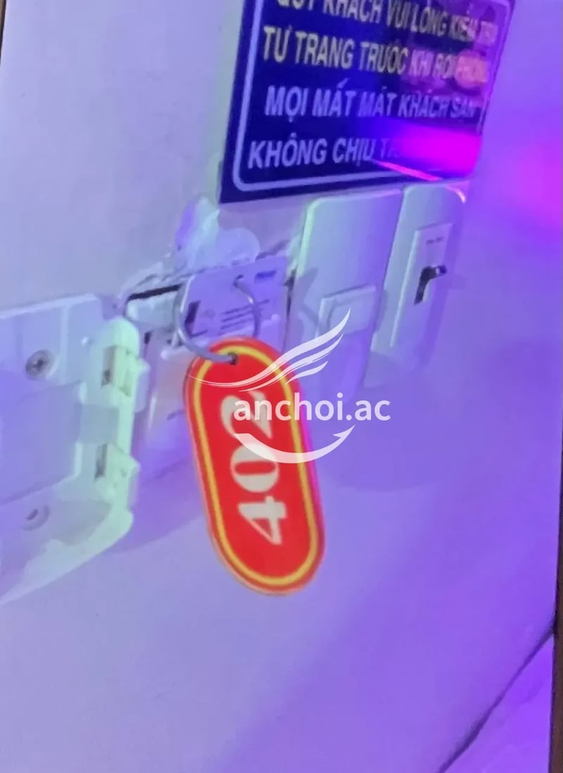 Dáng dấp khá đẹp, ăn mặc sexy, mặt mũi xinh xắn ưa nhìn, em nó cười tươi, nói ch — ảnh 3