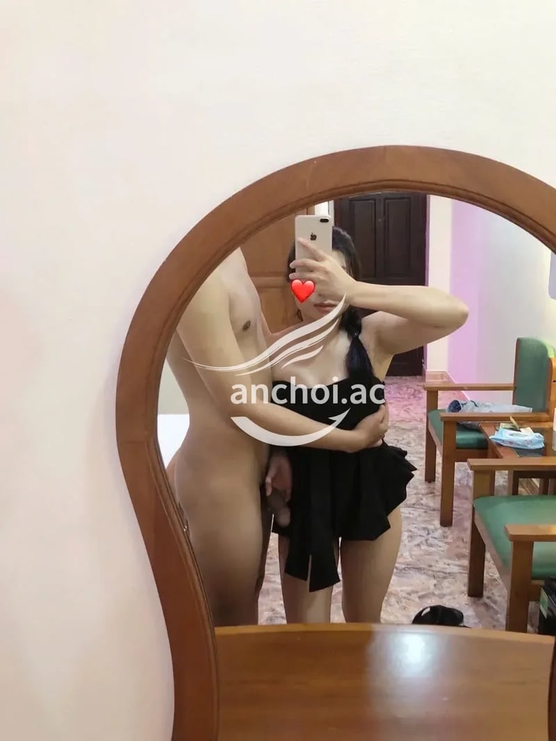 Em gái dễ thương dáng ngon , nói chung là ok
Em ngon lắm anh em nên thử không ph