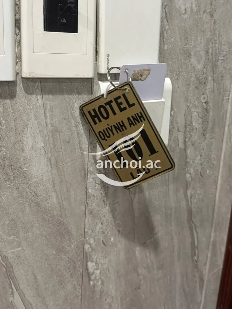 E mặc áo dài rất dễ thương, vú căng tròn lồn vừa đẹp vừa nhiều nước bú phê quên  — ảnh 4