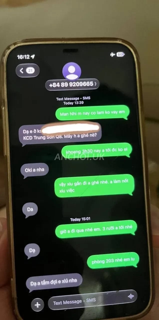 Em ấy đẹp từng nét luôn ấy. Xứng đáng đồng tiền bát gạo bỏ ra check dc e gái xin — ảnh 2
