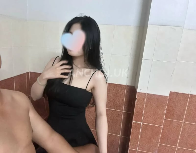 Rất bồ kết em, dáng cao, đẹp lại tình cảm.
Mới gặp em, rất ấn tượng và vui vẻ kh — ảnh 2