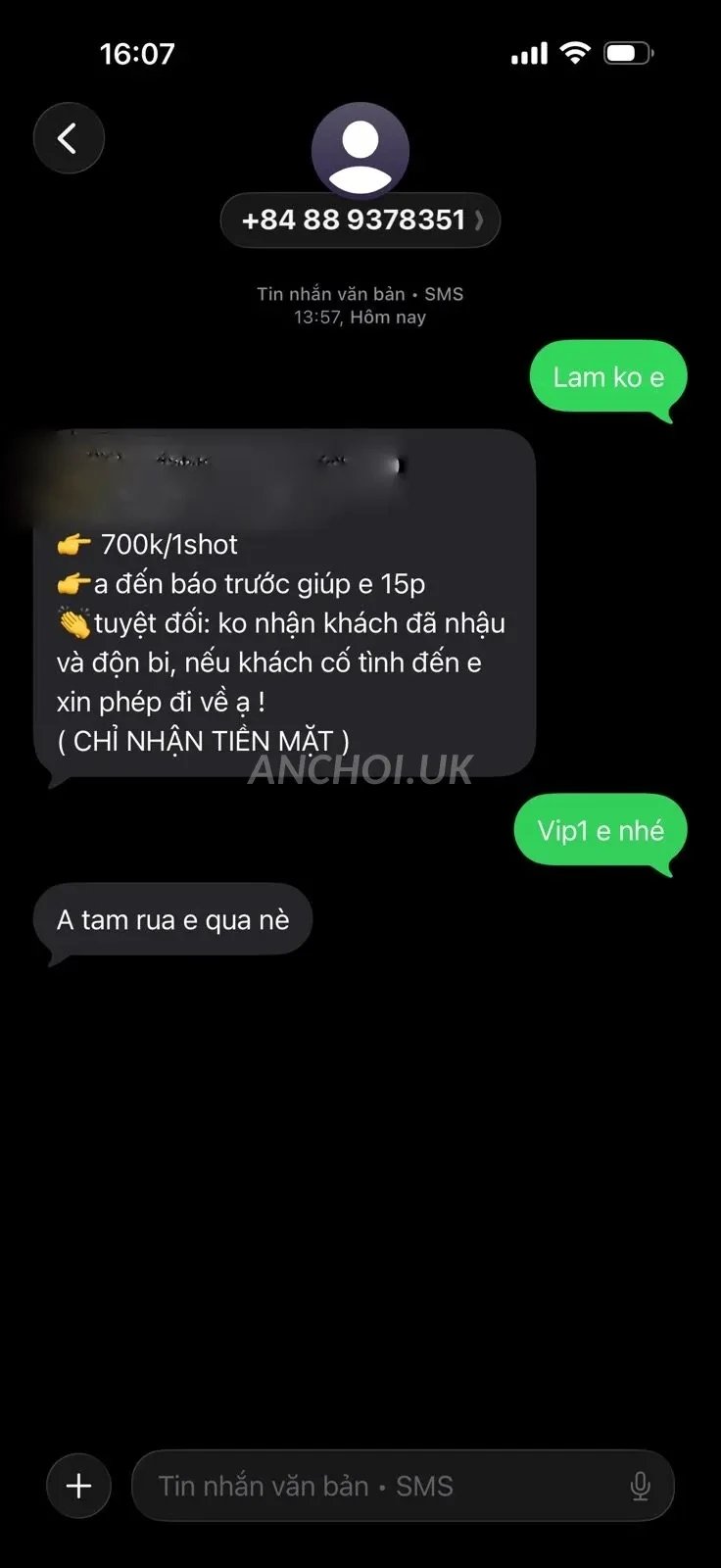 nhìn hình là ấn tượng với quả body khủng của em rồi, gặp tận mặt còn nứng nừng n