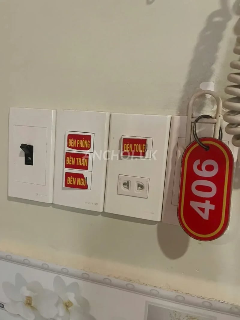 Em này ngọt ngào lắm, rất dễ thương tình cảm Nhìn vú thôi đã yêu e rồi