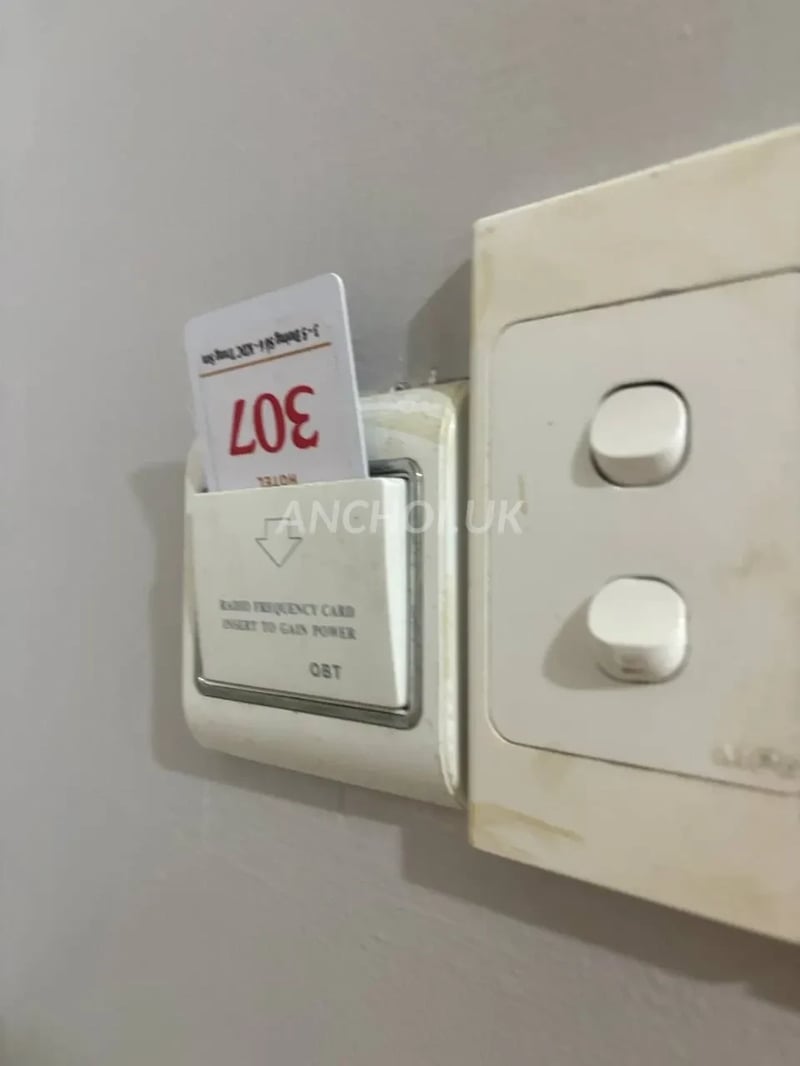 gặp em phát mê mệt luôn, hàng ngon, chơi sướng, chơi mà đổ mồ hôi luôn, hết sức 