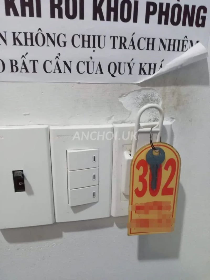 Bé nó rất dễ thương, bím ngon, ngoan hợp tác ko hối thúc — ảnh 4