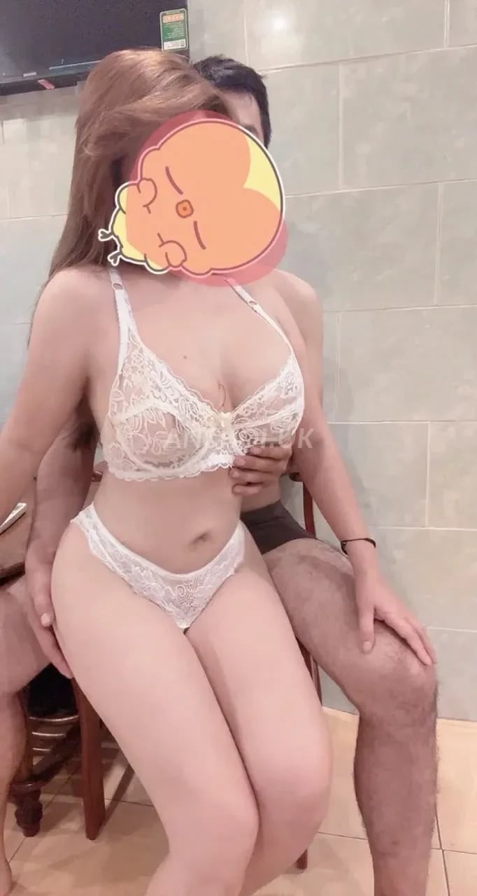 Nhìn e muốn lao vào đụ rồi thân hình bốc lửa sexxy ngon cơm