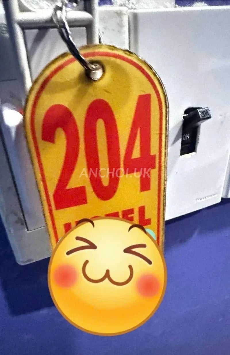 Nhìn mặt dâm. Nhiệt tình dễ chịu. 