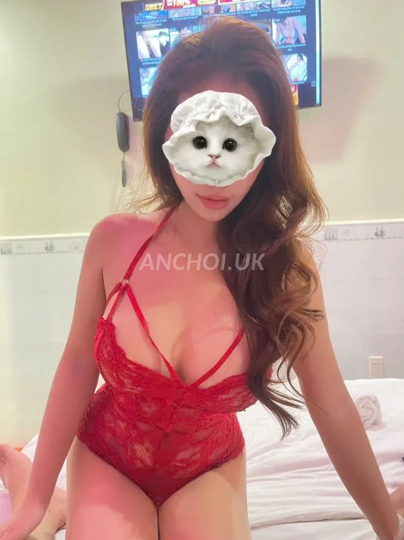 Em rất dịu dàng và chu đáo, rất hài lòng về em. Một em hàng quá ngon so với giá.