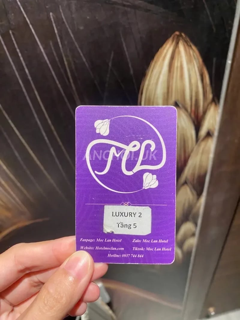 Em có cặp vú đẹp dáng chuẩn, đặc biệt có màn bú ku tê tái lắm. Sướng như được ng