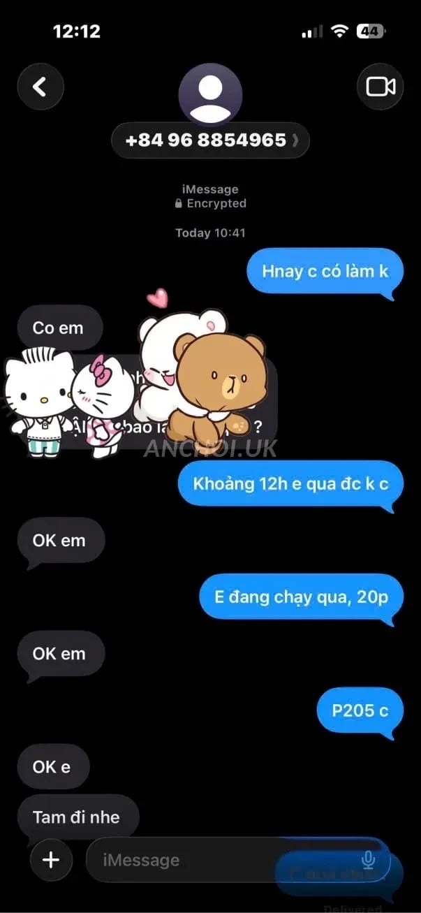 Chị có cặp vú đẹp dáng chuẩn, đặc biệt có màn bú ku tê tái lắm. Sướng như được n — ảnh 4