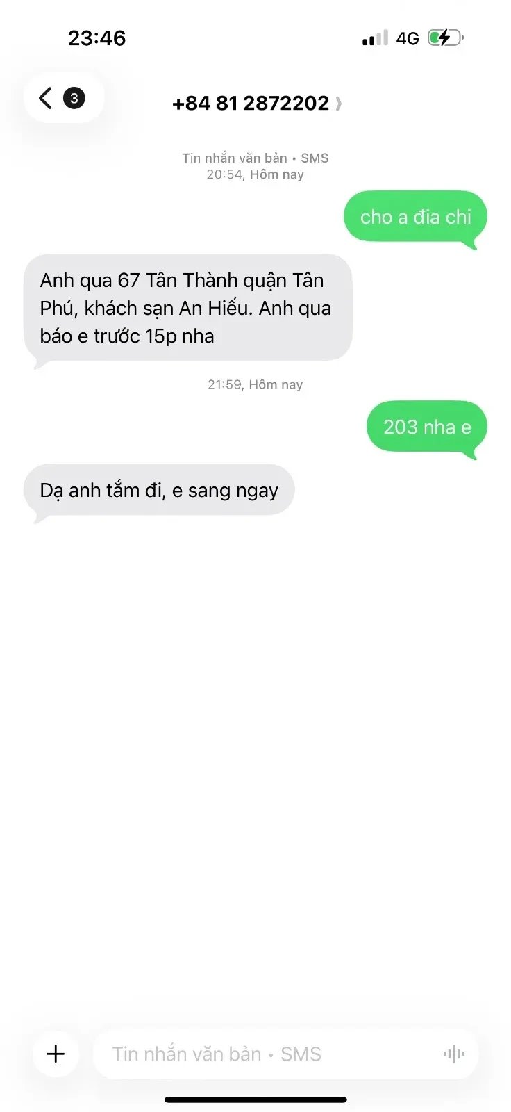 Lần đầu gặp e rất ấn tượng với em gái mặt xinh da trắng, dáng ngon ngọt nước ngo