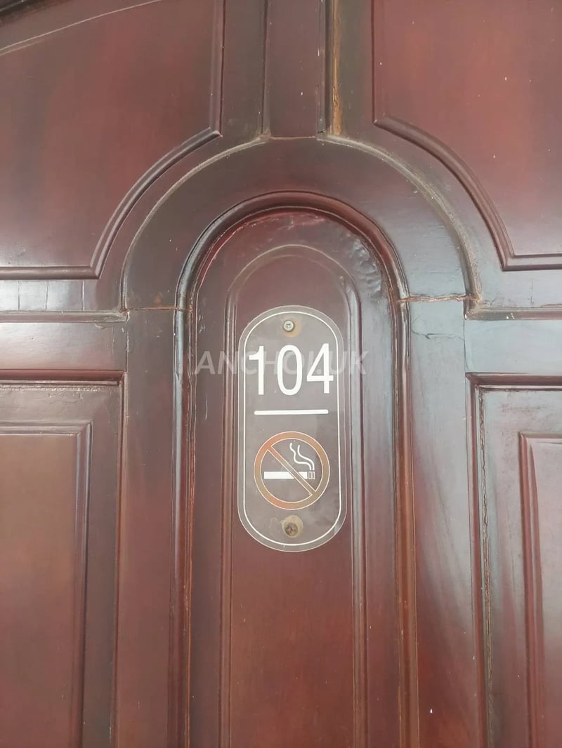 vừa gặp em xong, nói chung là hàng ngon, dễ thương, làm tình chuẩn bài, service 
