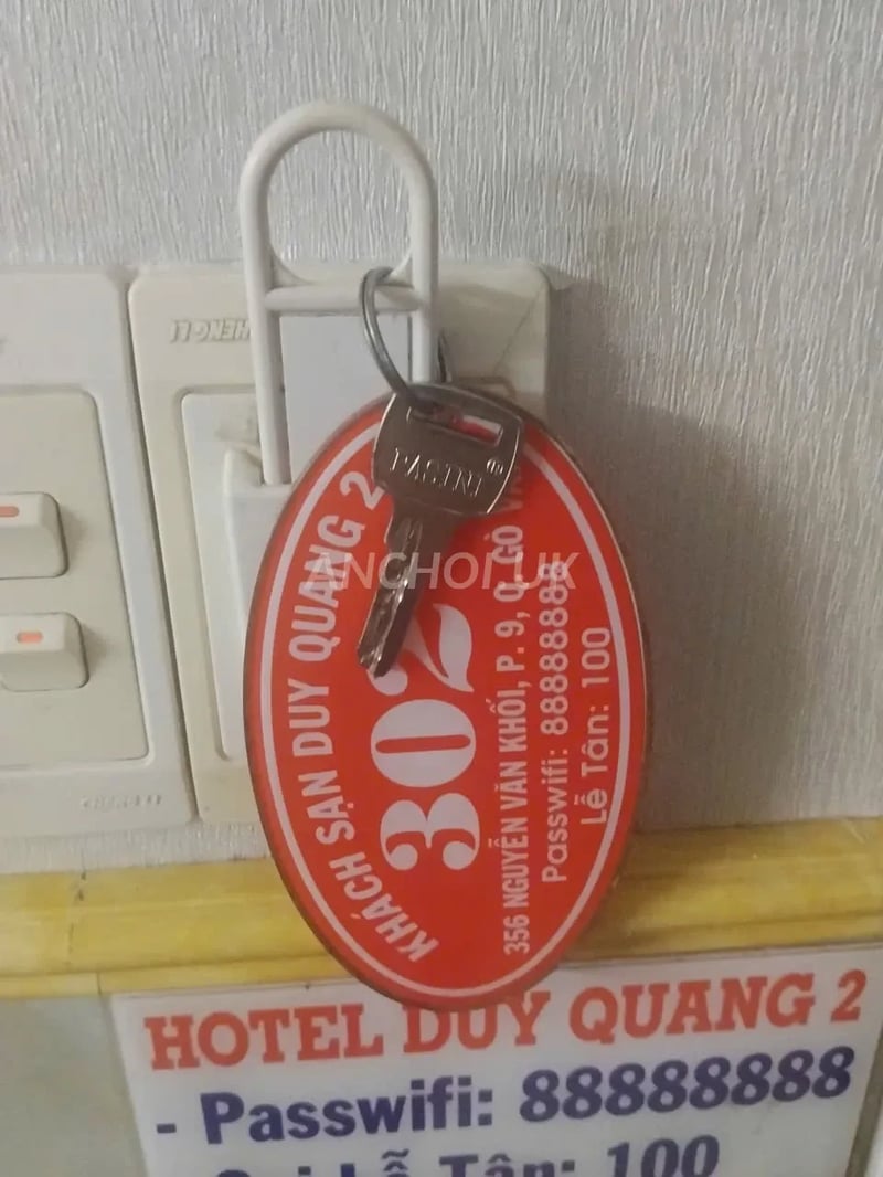 Đẹp từ ánh mắt đến từng đường nét. Body săn chắc vừa phải, cử chỉ nhẹ nhàng. Buổ — ảnh 4