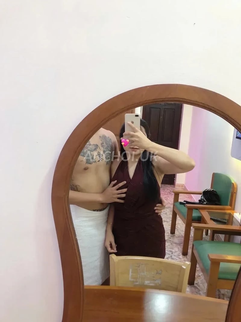 em nó dâm lắm , tự bảo đổi tư thế , nói chuyện vui và dâm